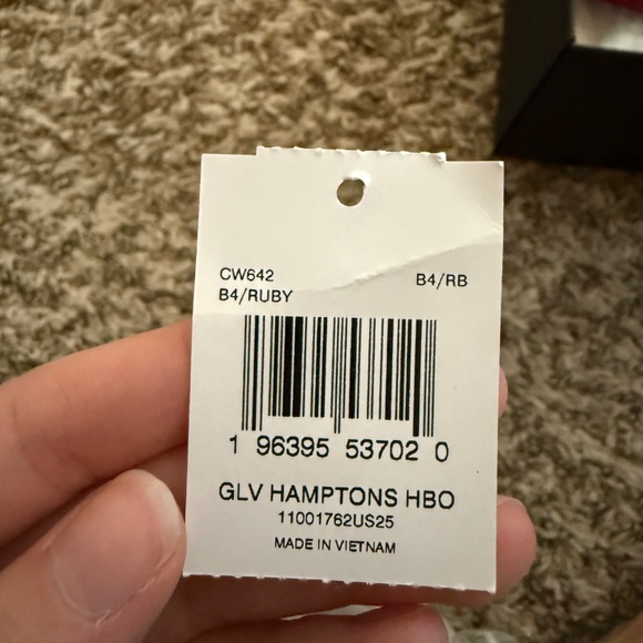 Coach Hamptons Hobo Ruby Red - Picture 7 of 8